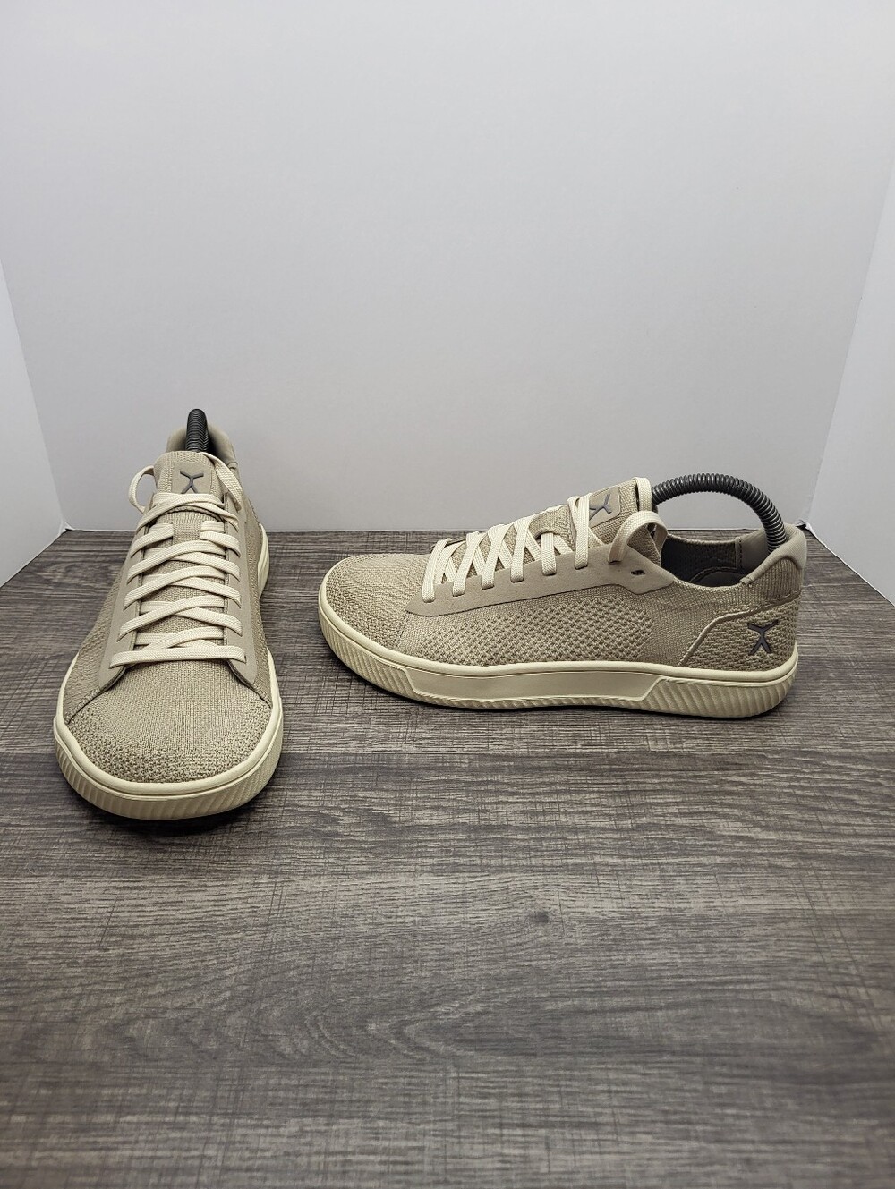Flux Adapt Trainer Tan Womens Sz 8.5 Mens Sz 7 Athletic Shoes Sneakers